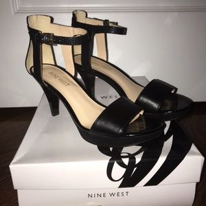 Nine West Platform black leather heels
